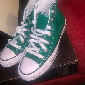 Brand new converse Chuck Taylors , kids size 3